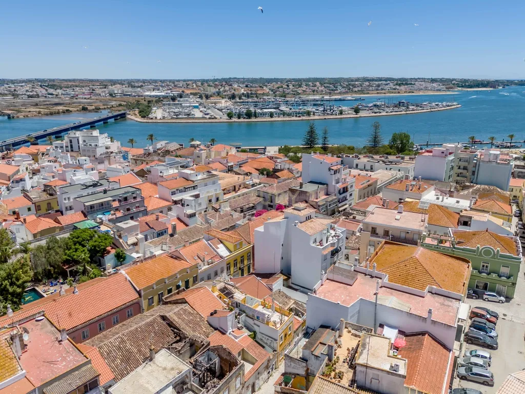 Guesthouse em Pleno Funcionamento no Coração de Portimão - Image 37