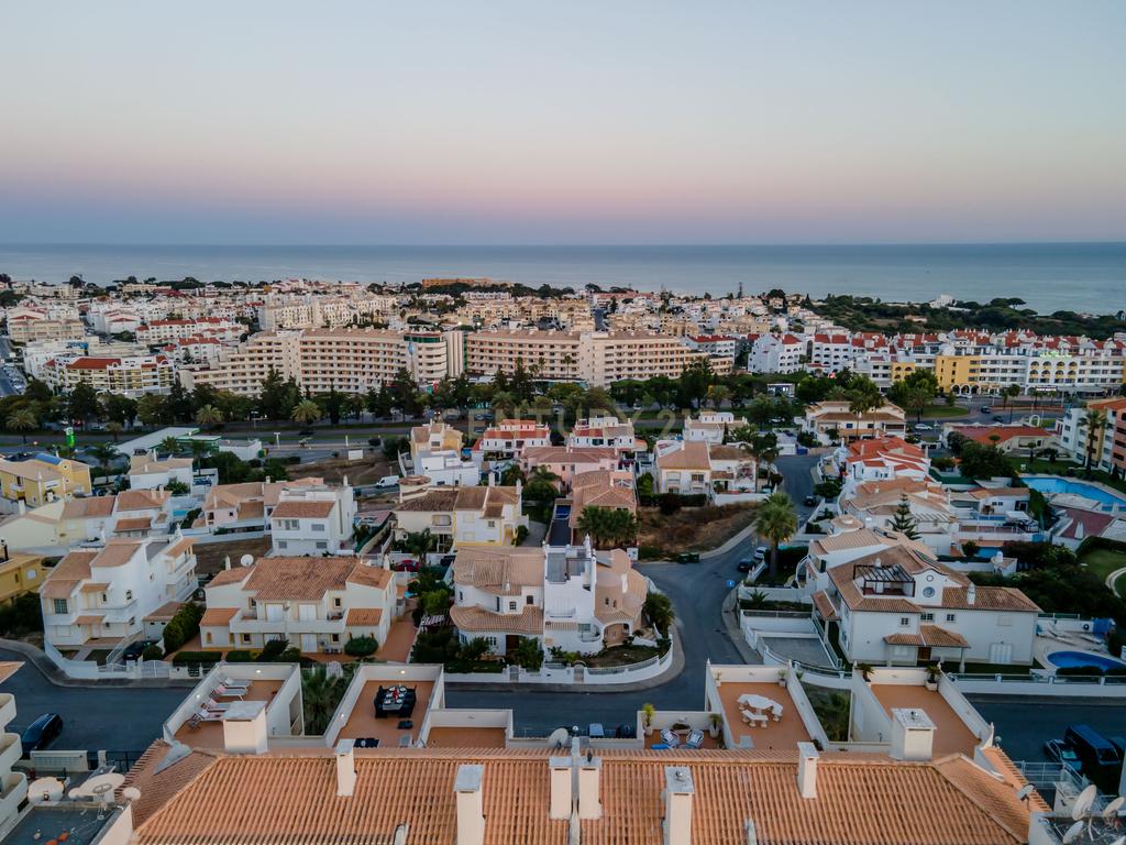 Penthouse 3 Quartos com terraço, VISTA MAR e piscina, com LICENÇA DE AL, Albufeira - Image 38