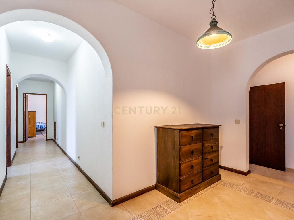 Oásis Privado com Grande Potencial Comercial em Lagoa (Algarve)   - Image 38