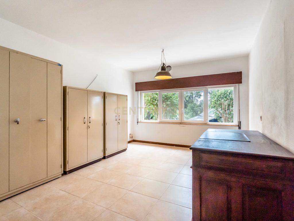 Oásis Privado com Grande Potencial Comercial em Lagoa (Algarve)   - Image 39