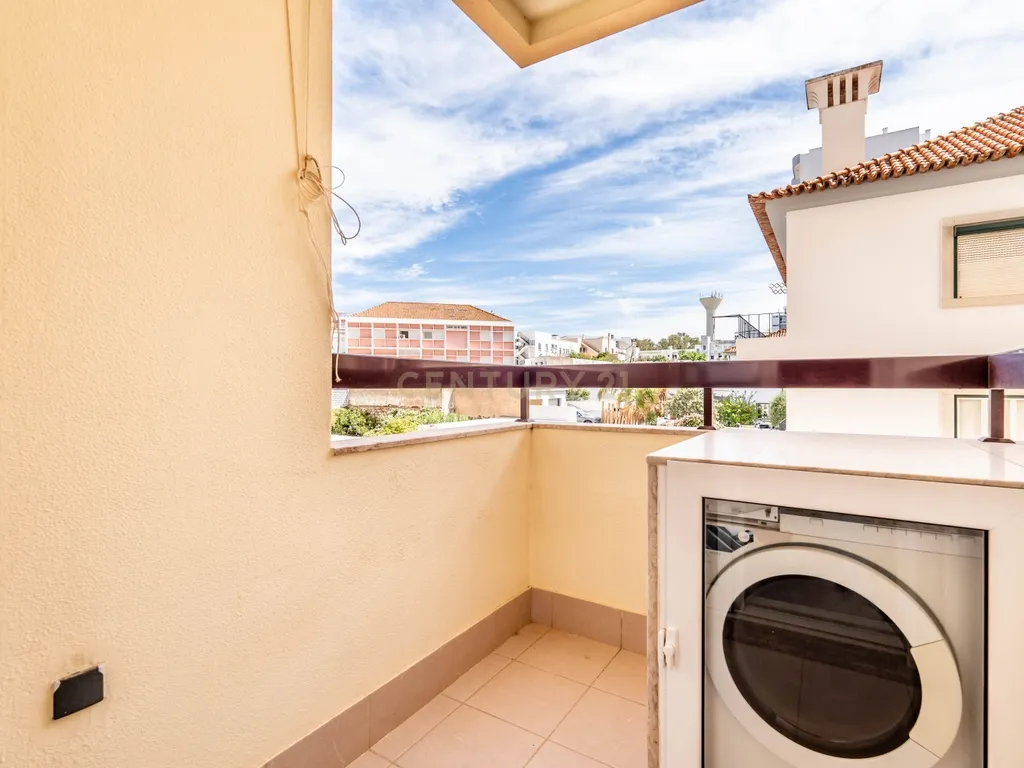 Apartamento T4 na Avenida 5 de Outubro - Faro - Image 28