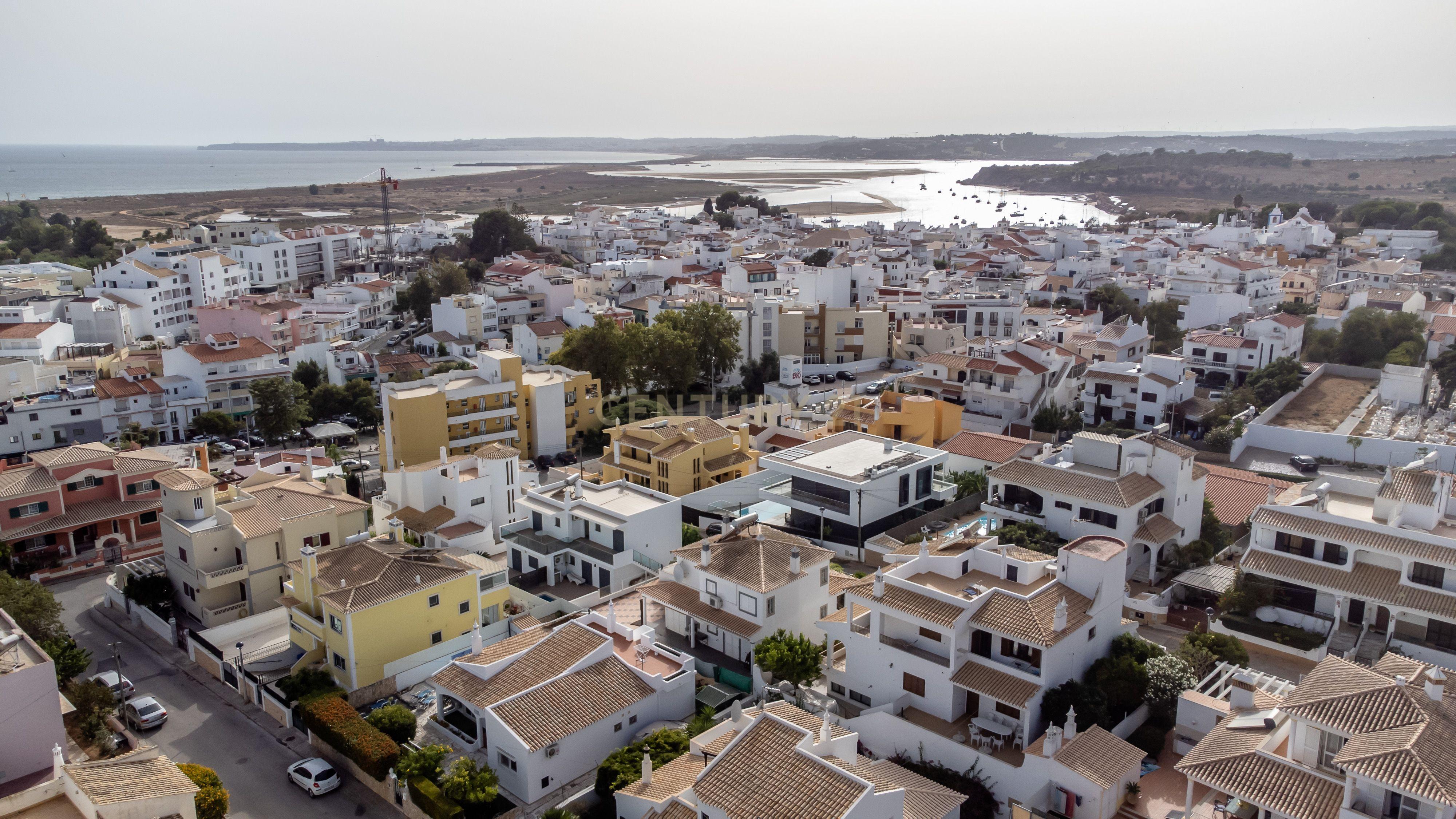 Moradia T4 em Alvor - Image 7