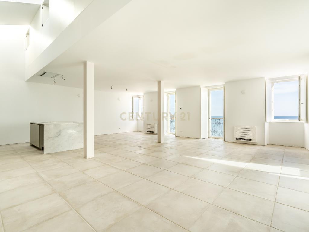 Moradia em primeira linha Mar com piscina no Terraço. Com uma Vista única! - Image 9