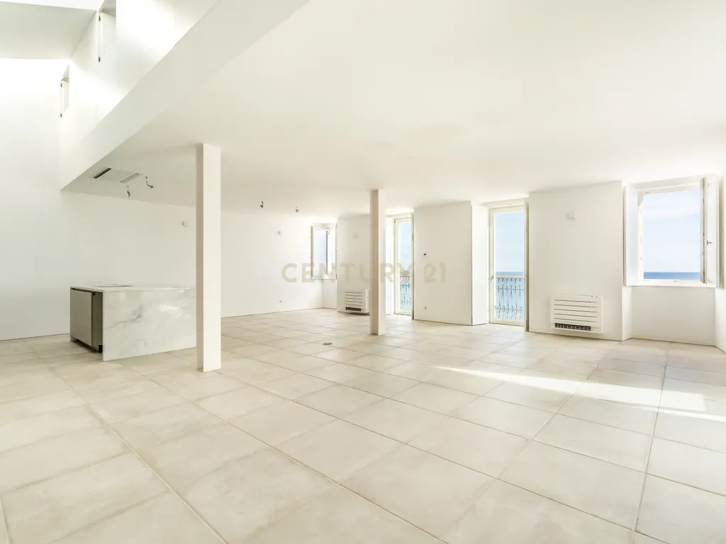 Moradia em primeira linha Mar com piscina no Terraço. Com uma Vista única! - Image 9