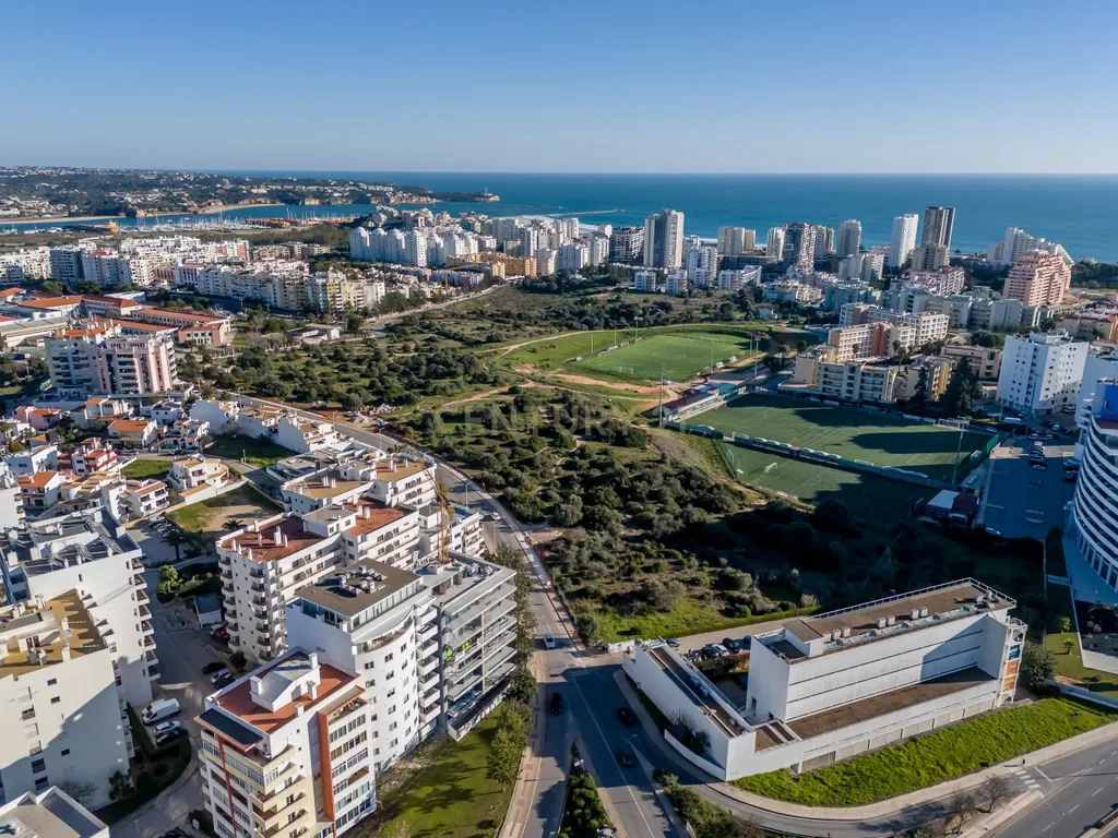 🏡 DOMUS LUX RESIDENCE – A ELEGÂNCIA DE VIVER EM PORTIMÃO (T2 5º Drt.) - Image 7