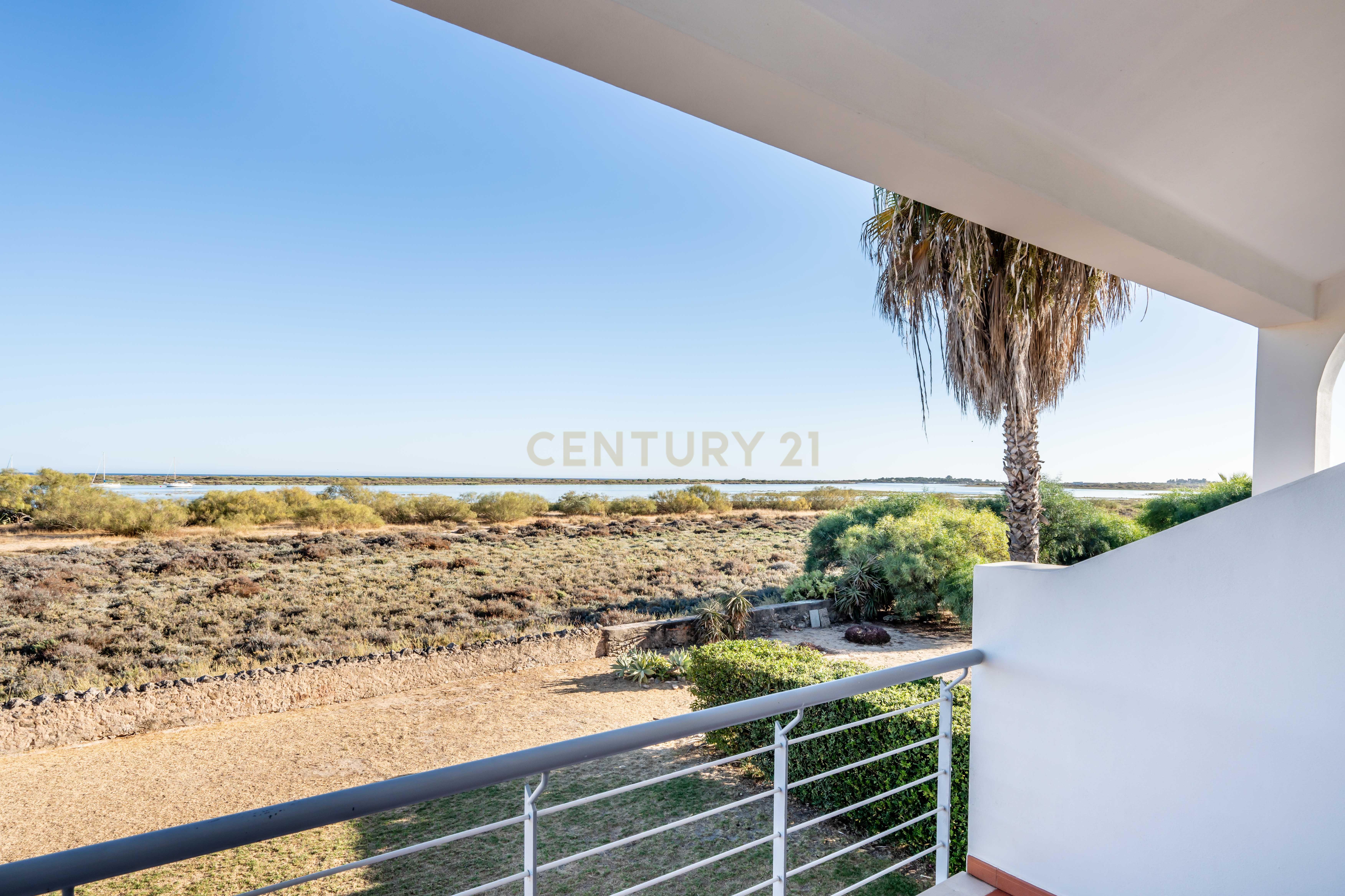 Moradia na 1º linha da Ria Formosa, no Resort Golden Club Cabanas de Tavira - Image 21