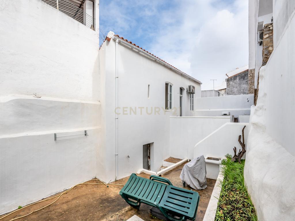 Casa Bicentenária no centro de Ferragudo, Algarve, para Venda, ideal quem procura o charme desta vila pitoresca - Image 22