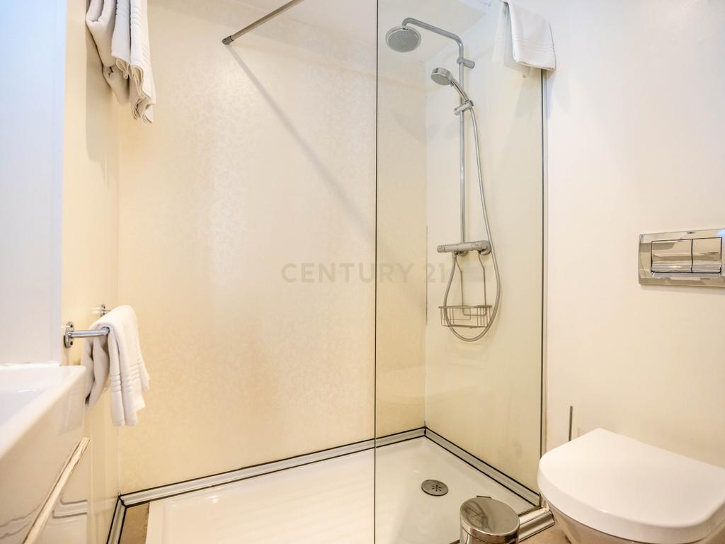 Guesthouse em Pleno Funcionamento no Coração de Portimão - Image 16