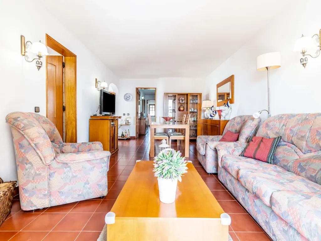 Apartamento T3 em Olhos de Água Vista-Mar - Image 6