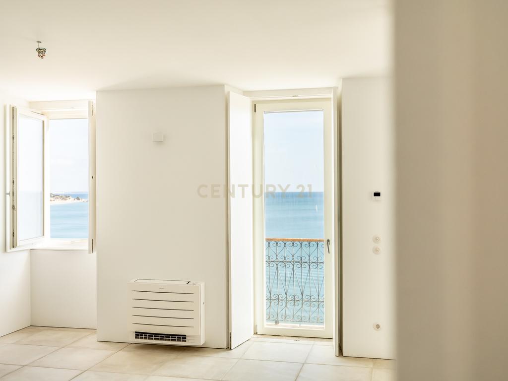 Moradia em primeira linha Mar com piscina no Terraço. Com uma Vista única! - Image 10