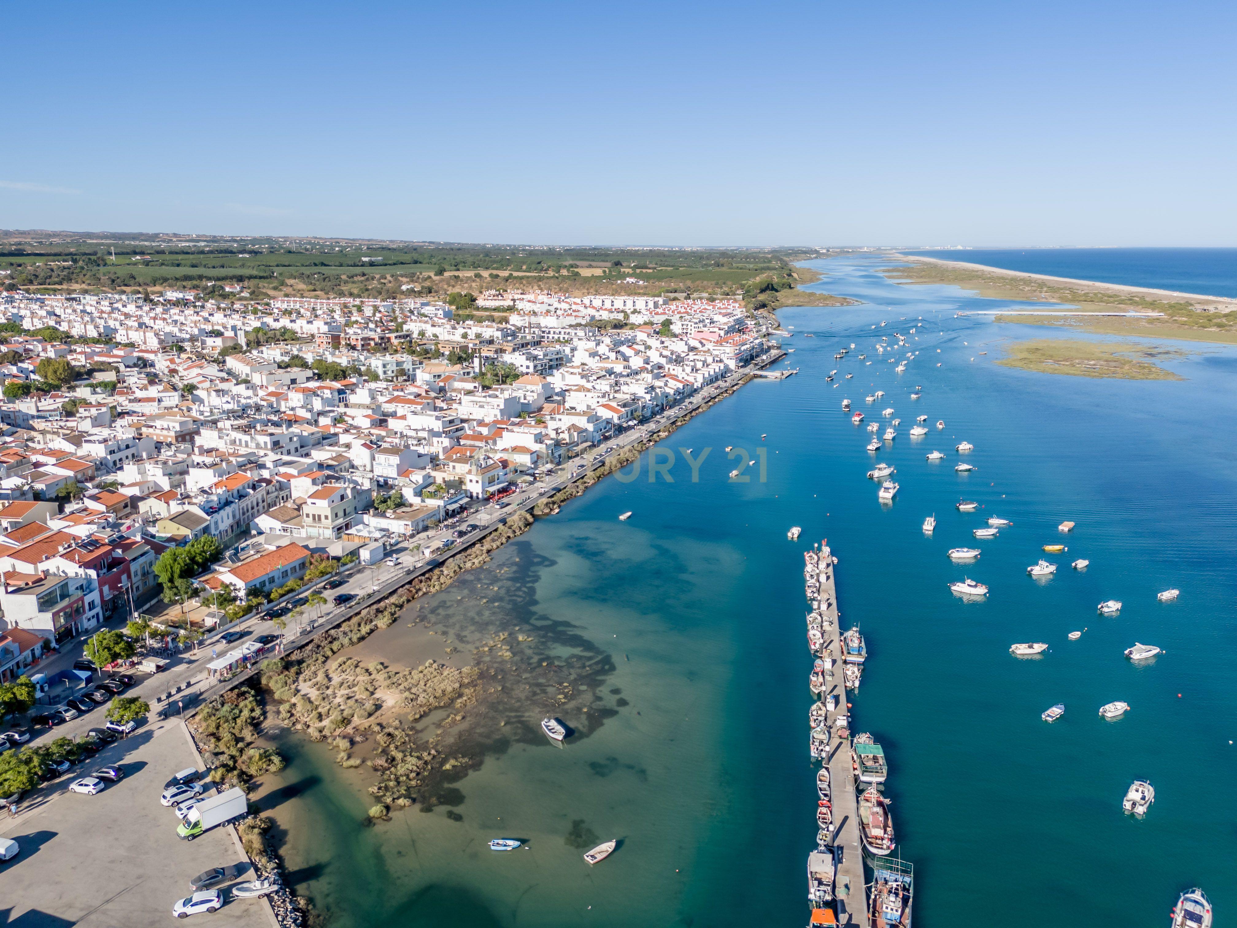 Moradia na 1º linha da Ria Formosa, no Resort Golden Club Cabanas de Tavira - Image 42