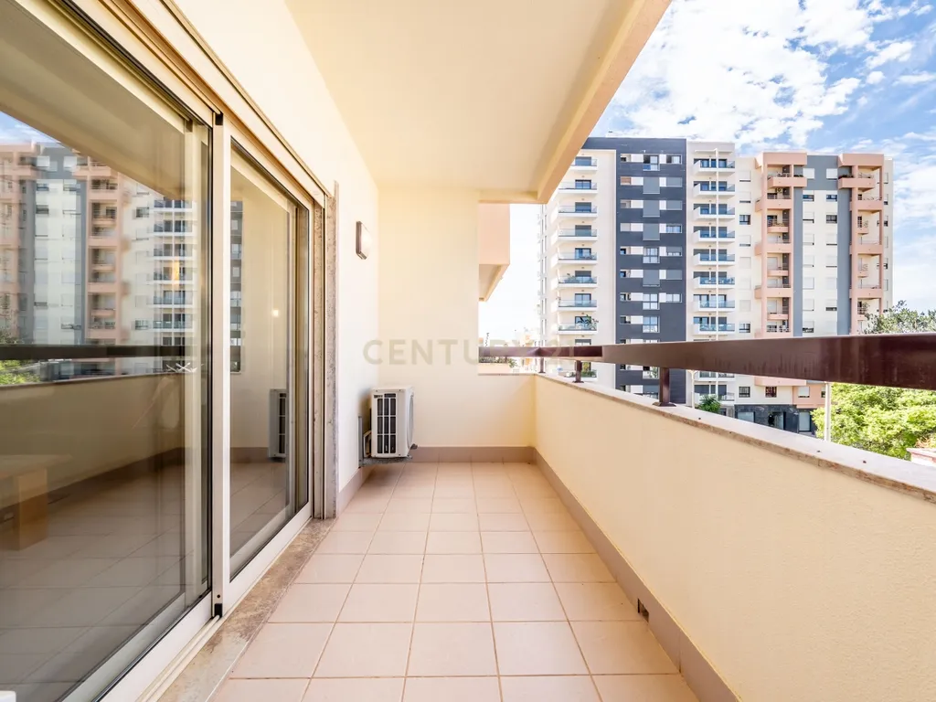 Apartamento T4 na Avenida 5 de Outubro - Faro - Image 27
