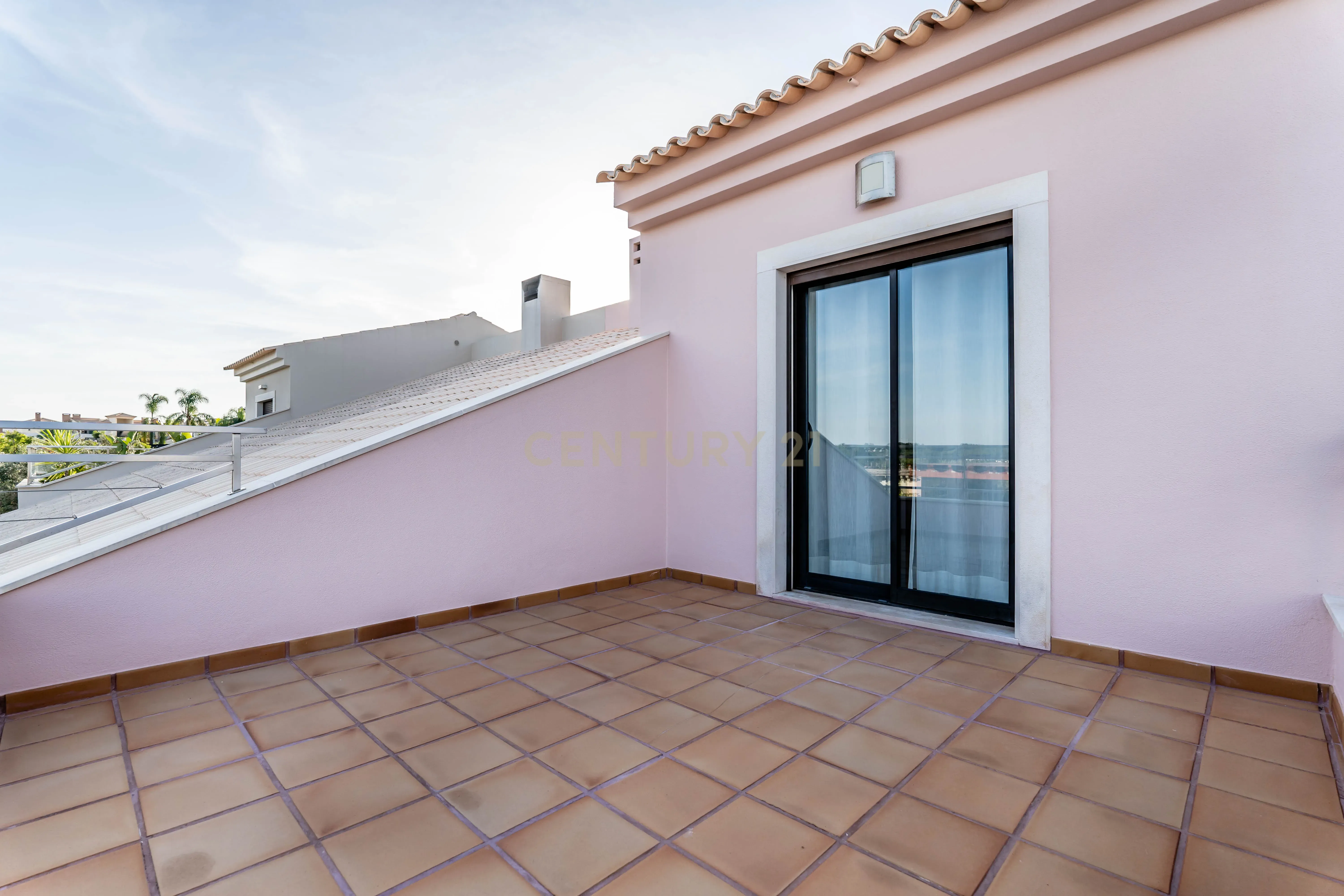 Deslumbrante Moradia T5 em Vilamoura com uma área total de 265m2 - Image 51
