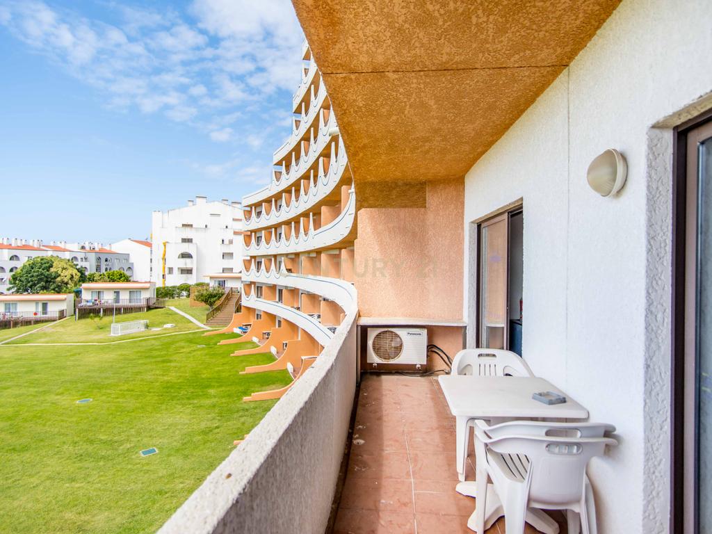 Apartamento T1 em Empreendimento Turístico em Albufeira - Image 1