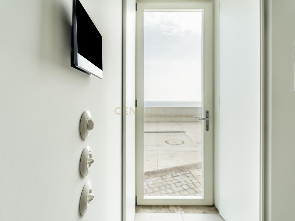 Moradia em primeira linha Mar com piscina no Terraço. Com uma Vista única! - Image 44