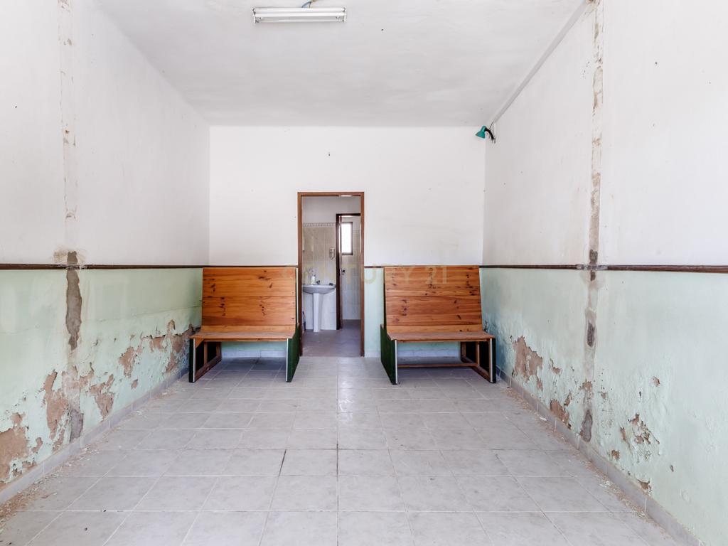 Moradia T4 para Venda em Monte Clérigo, São Marcos da Serra - Image 4
