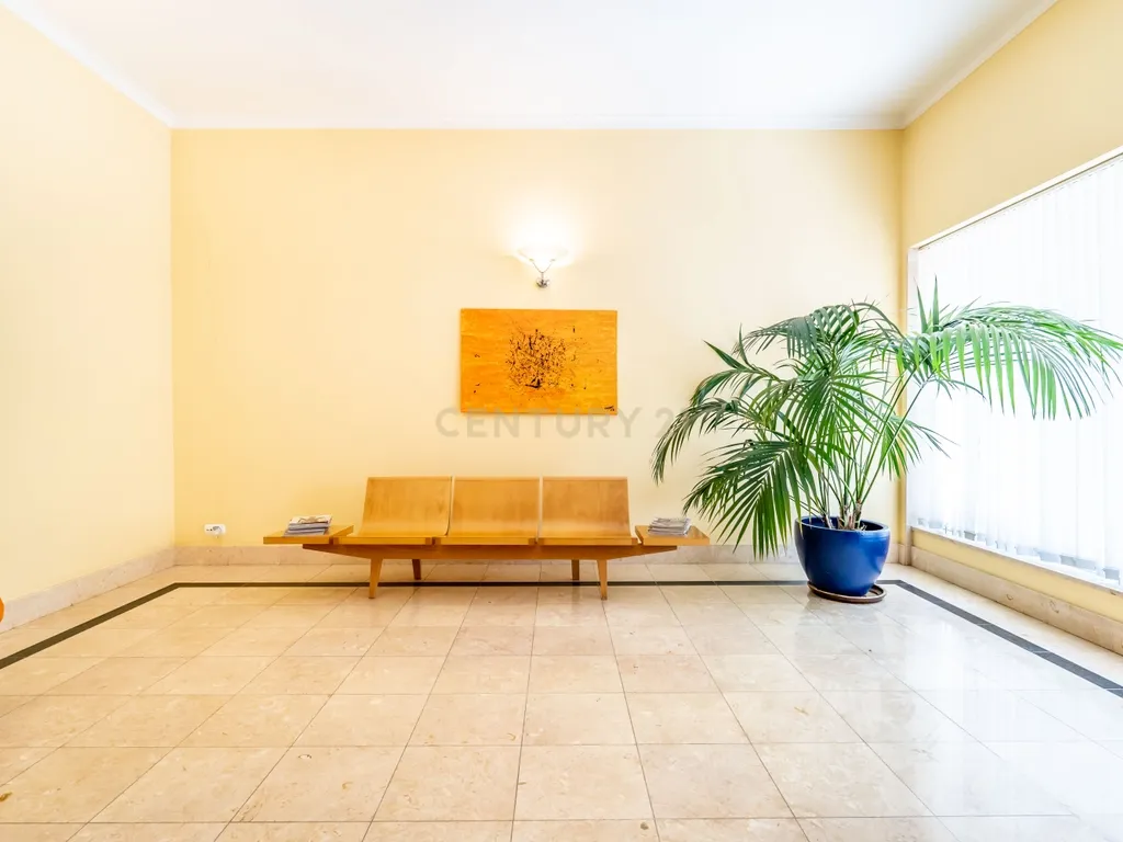 Apartamento T4 na Avenida 5 de Outubro - Faro - Image 34