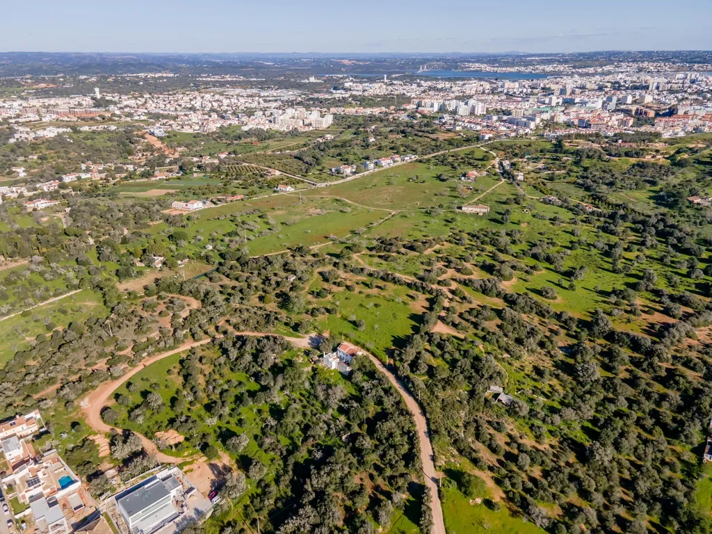 TERRENO COM RUÍNA COM VISTAS ESPETACULARES NOS MONTES DE ALVOR! - Image 8
