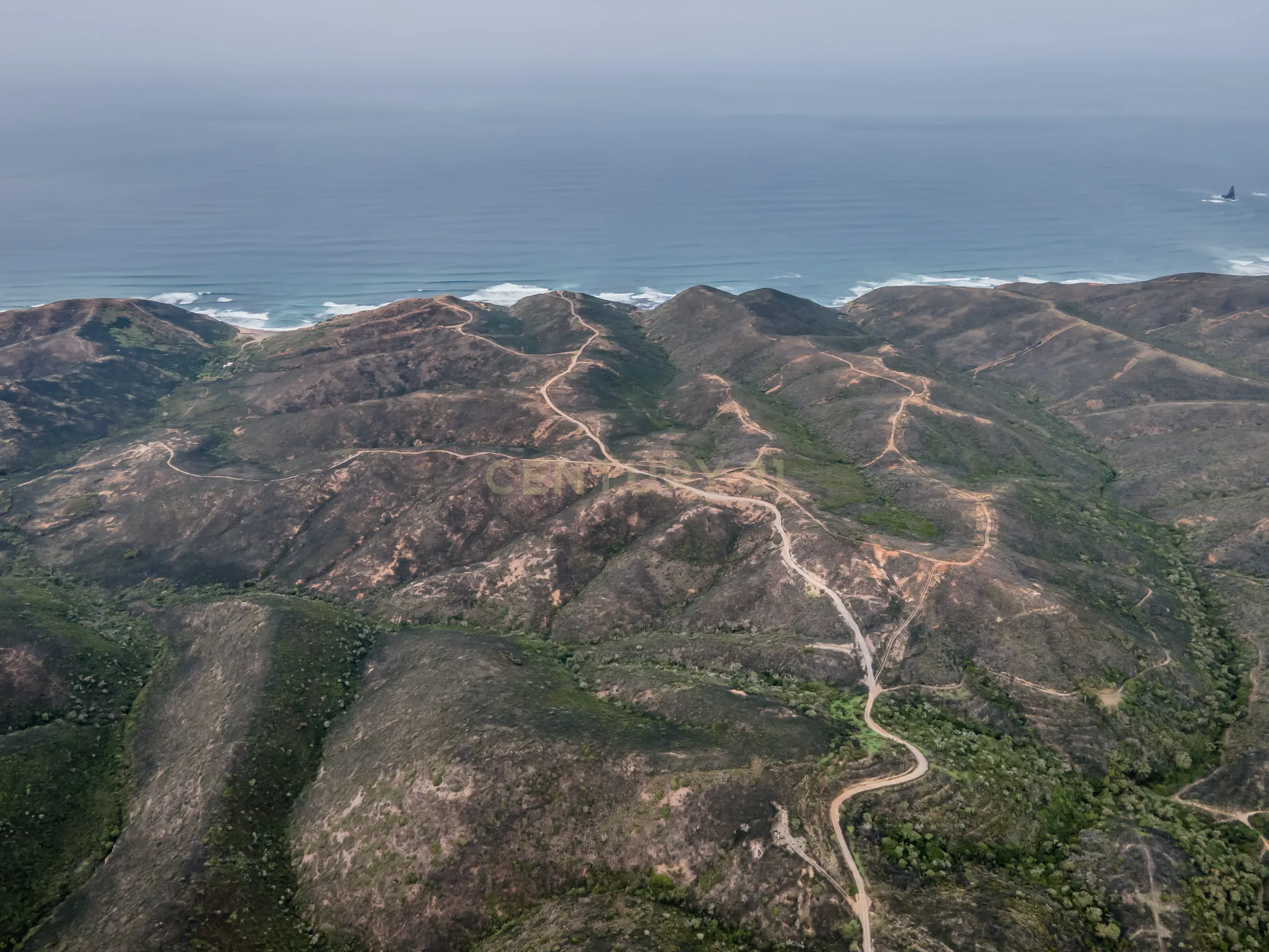 Terreno à Venda em Aljezur – 33,6 Hectares com Potencial Único! - Image 1