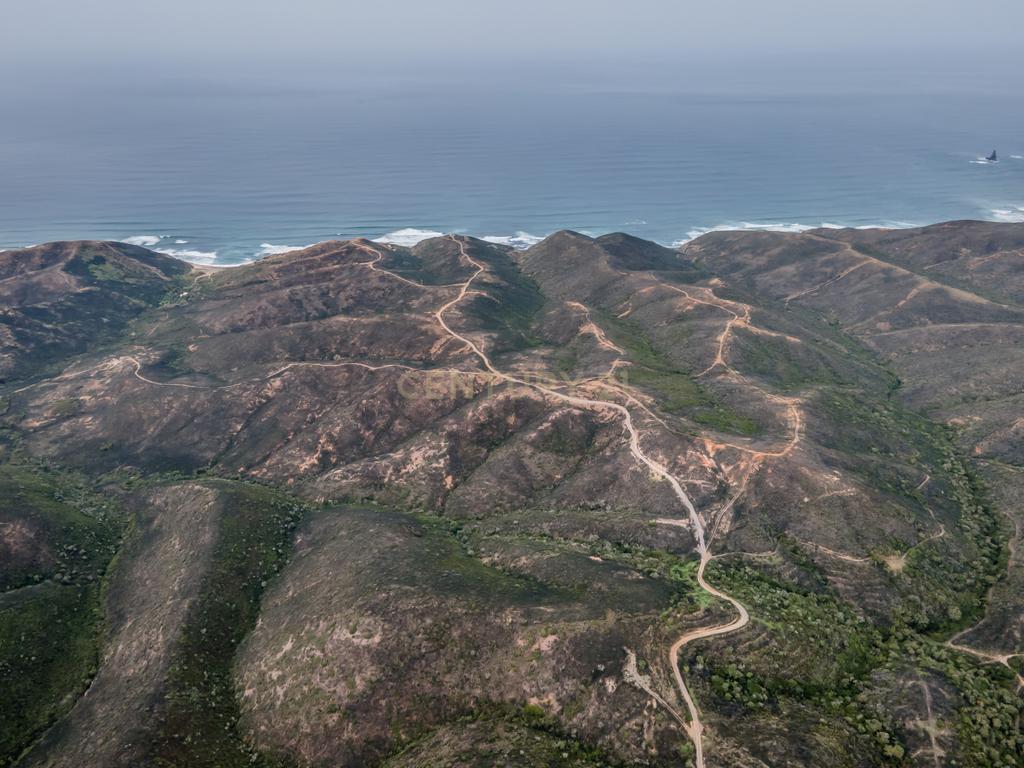 Terreno à Venda em Aljezur – 33,6 Hectares com Potencial Único! - Image 1