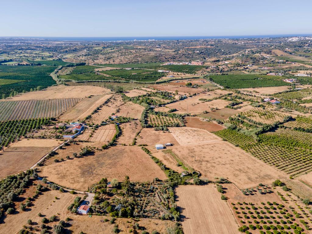 Terreno rústico 48.650m2 | água de barragem | Poço Barreto-Silves - Image 12