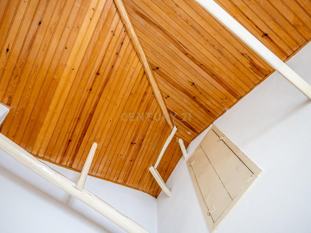 Casa Bicentenária no centro de Ferragudo, Algarve, para Venda, ideal quem procura o charme desta vila pitoresca - Image 24