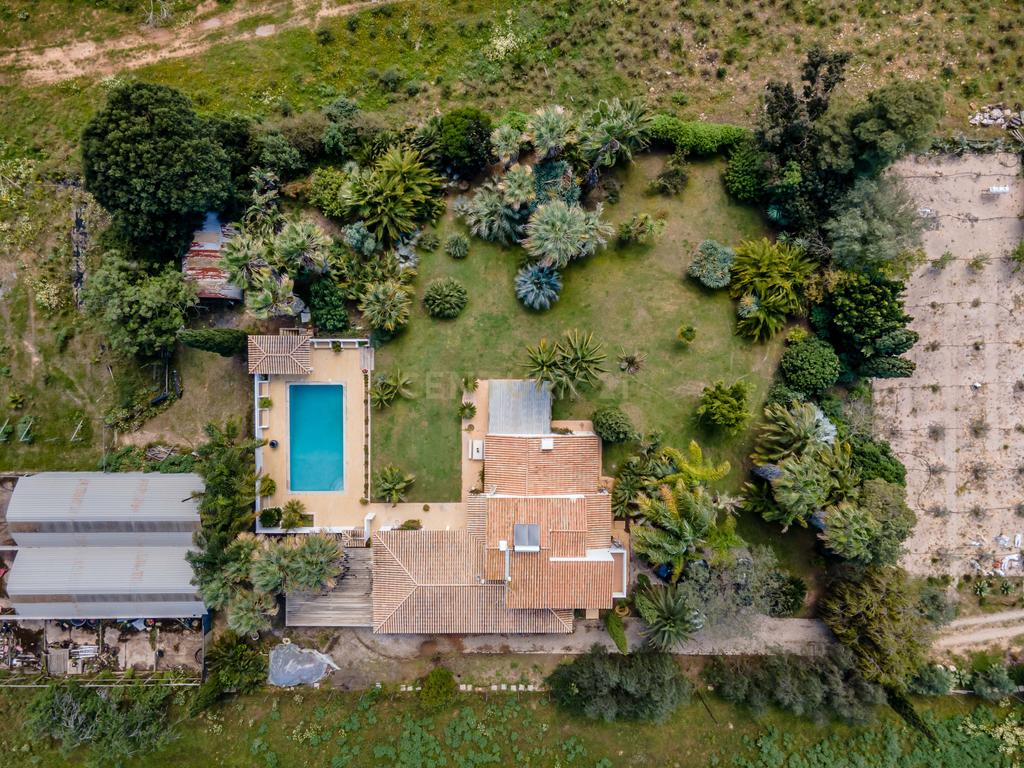 Oásis Privado com Grande Potencial Comercial em Lagoa (Algarve)   - Image 18