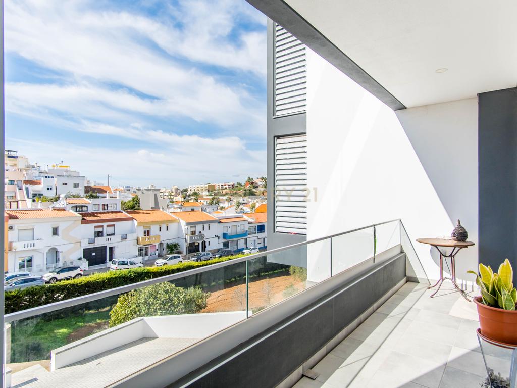 Viva o Melhor de Ferragudo num T3 de Luxo com Localização Privilegiada - Image 18