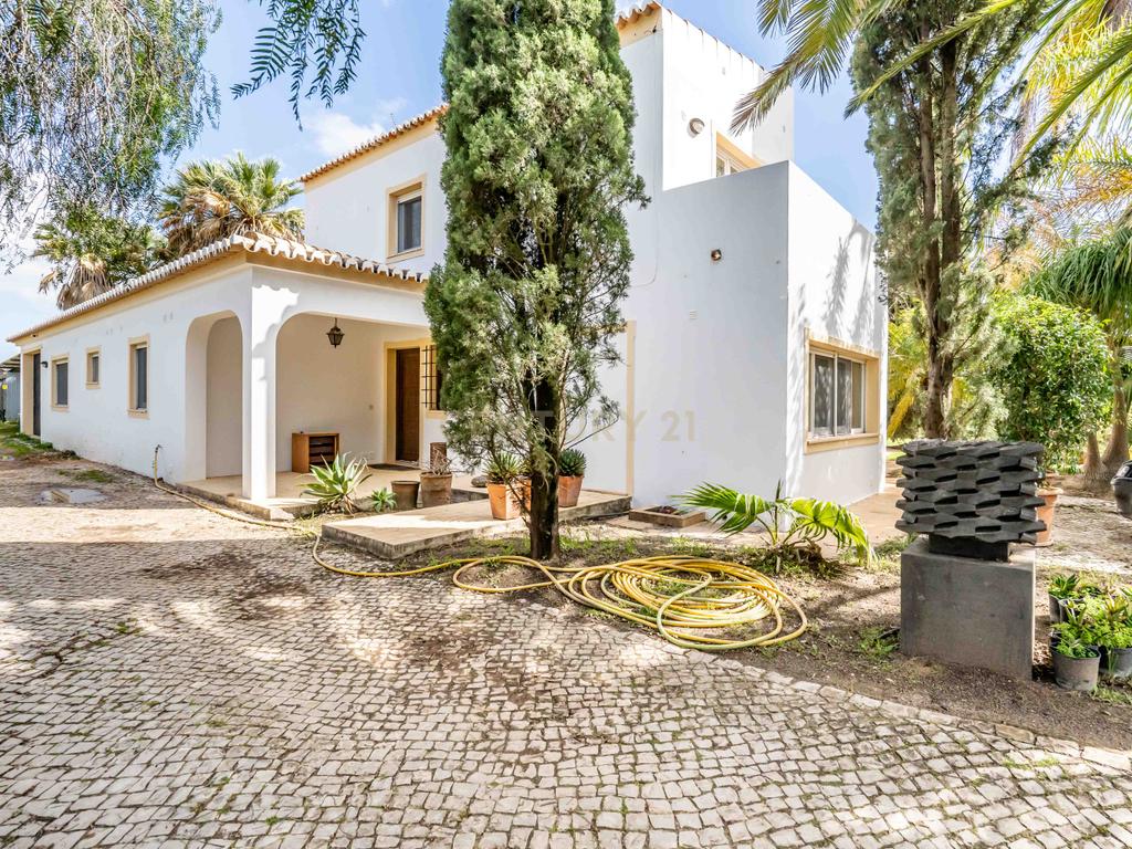 Oásis Privado com Grande Potencial Comercial em Lagoa (Algarve)   - Image 54