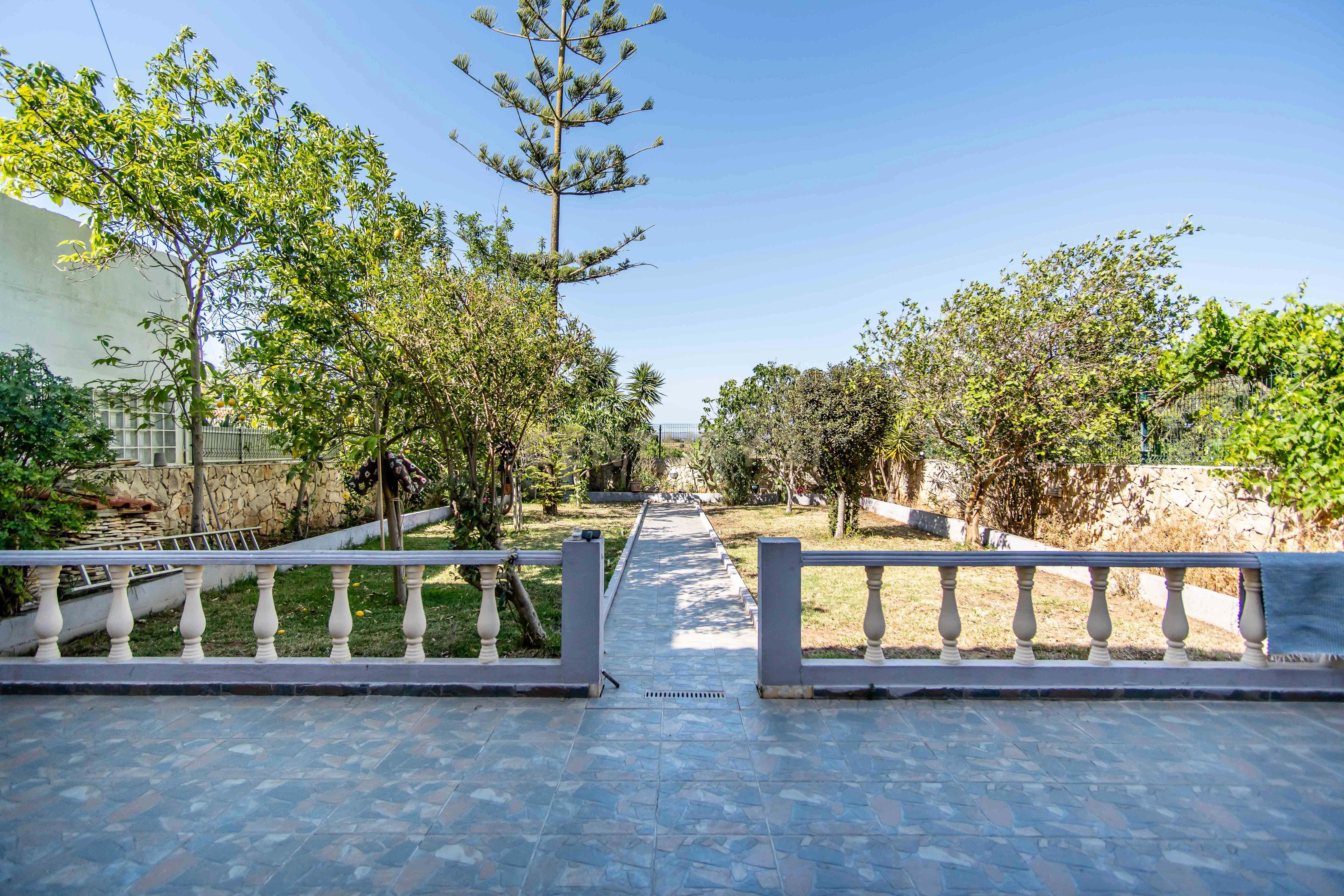Espaçosa Moradia T3 + 2 com Garagem Localizada na Bela Vista perto de Ferragudo(TEMPORÁRIAMENTE INDISPONÍVEL PARA VISITAS) - Image 10