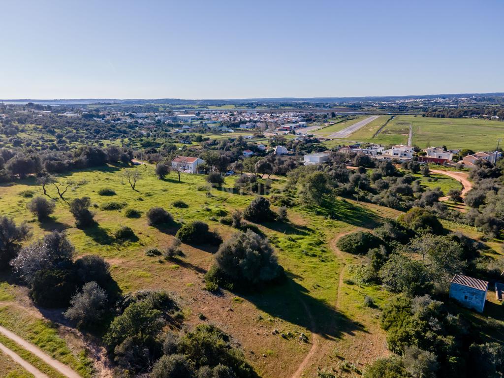 TERRENO COM RUÍNA COM VISTAS ESPETACULARES NOS MONTES DE ALVOR! - Image 4