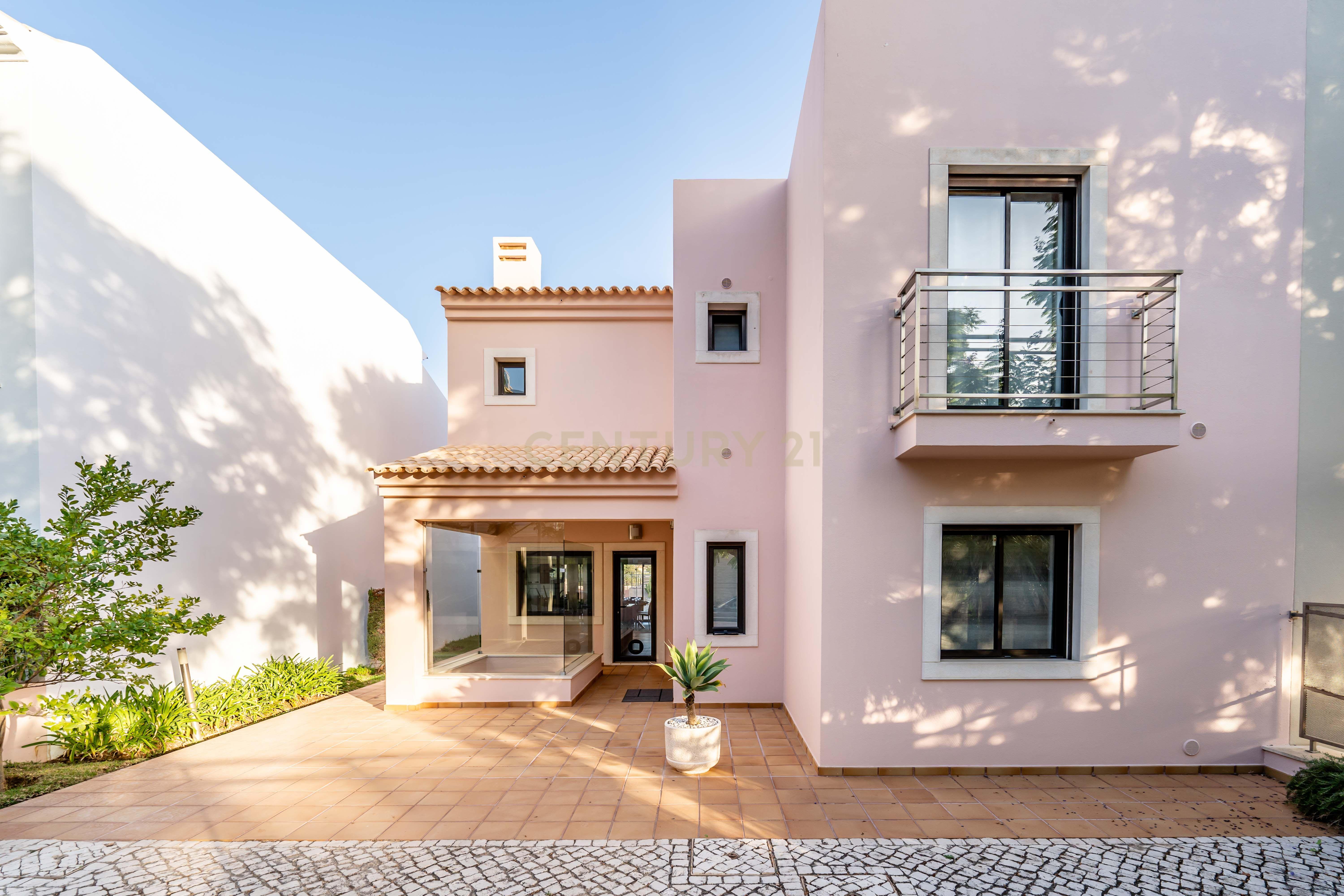Deslumbrante Moradia T5 em Vilamoura com uma área total de 265m2 - Image 66