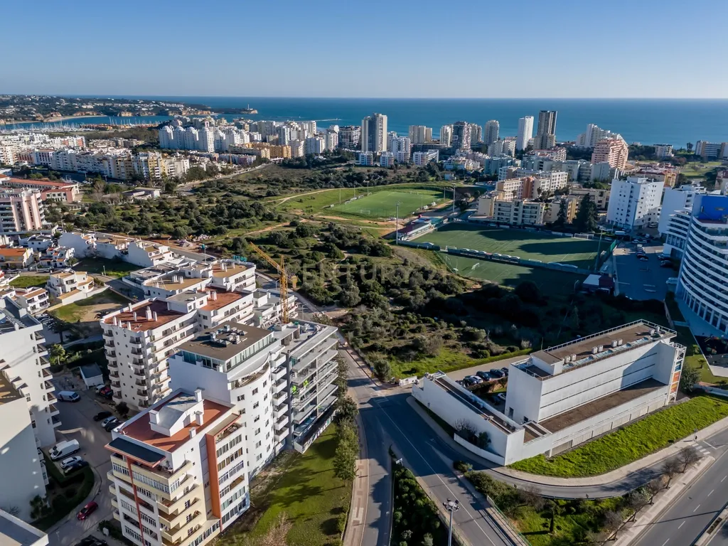 🏡 DOMUS LUX RESIDENCE – A ELEGÂNCIA DE VIVER EM PORTIMÃO (T2 5º Drt.) - Image 6