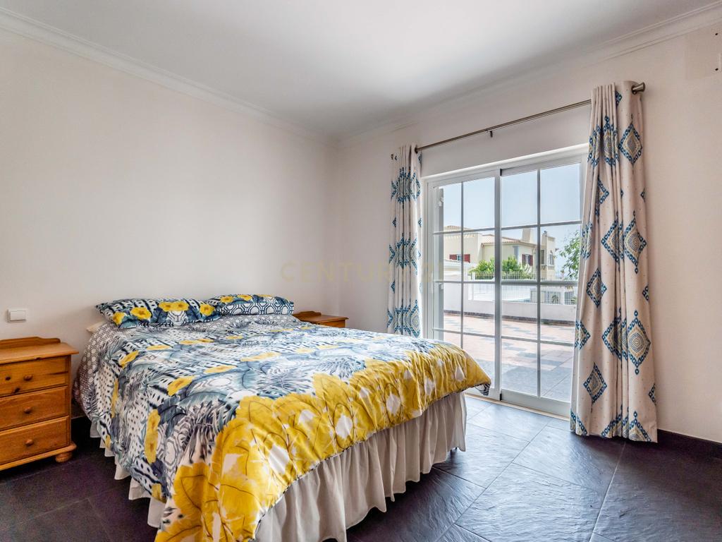 Moradia T4 em Alvor - Image 16