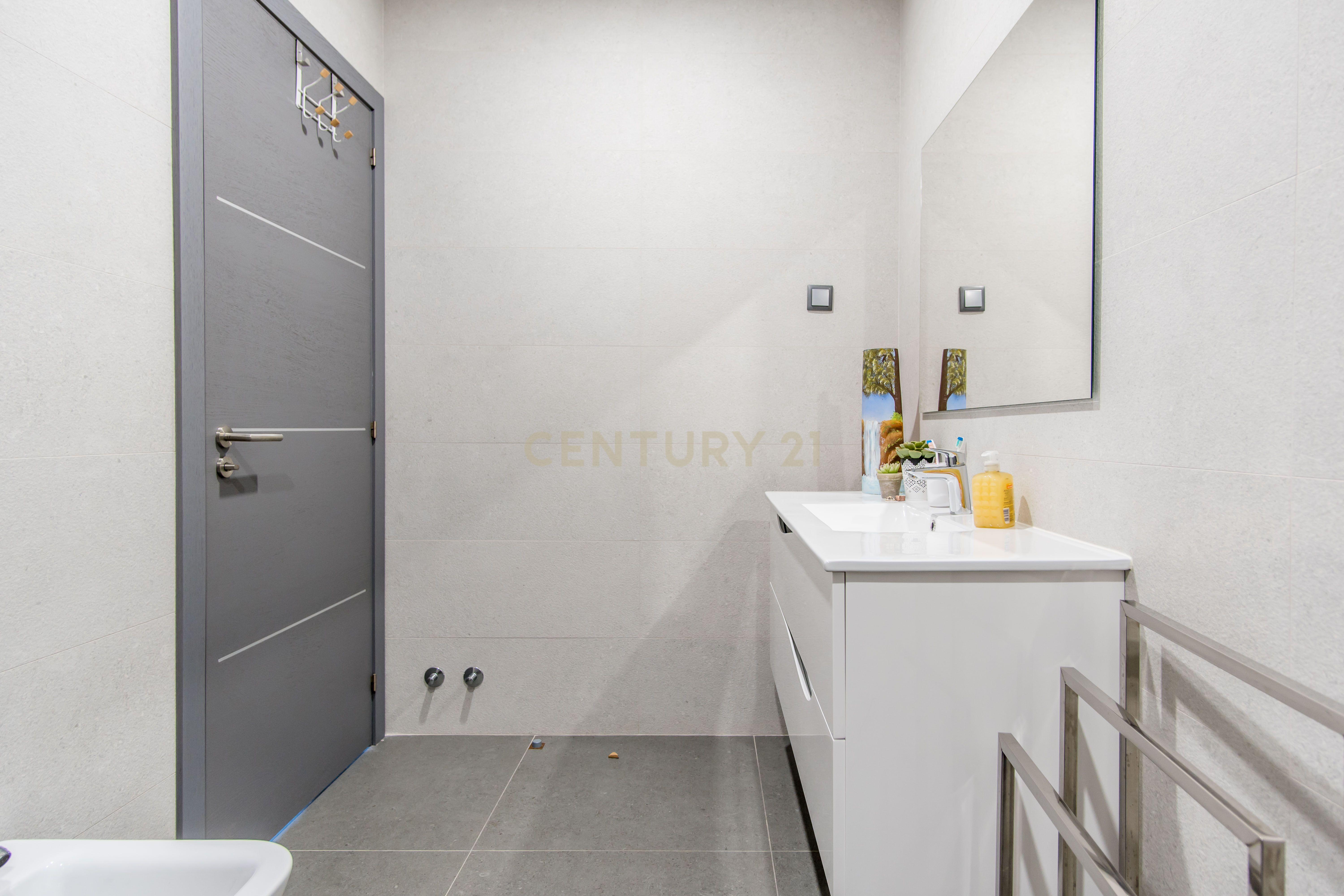 Viva o Melhor de Ferragudo num T3 de Luxo com Localização Privilegiada - Image 19