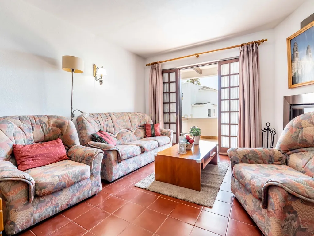 Apartamento T3 em Olhos de Água Vista-Mar - Image 7