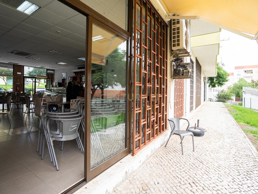 Trespasse de Café, Pastelaria/ Padaria, Snack-Bar/ Charcutaria e negócio no Sobralinho - Image 15