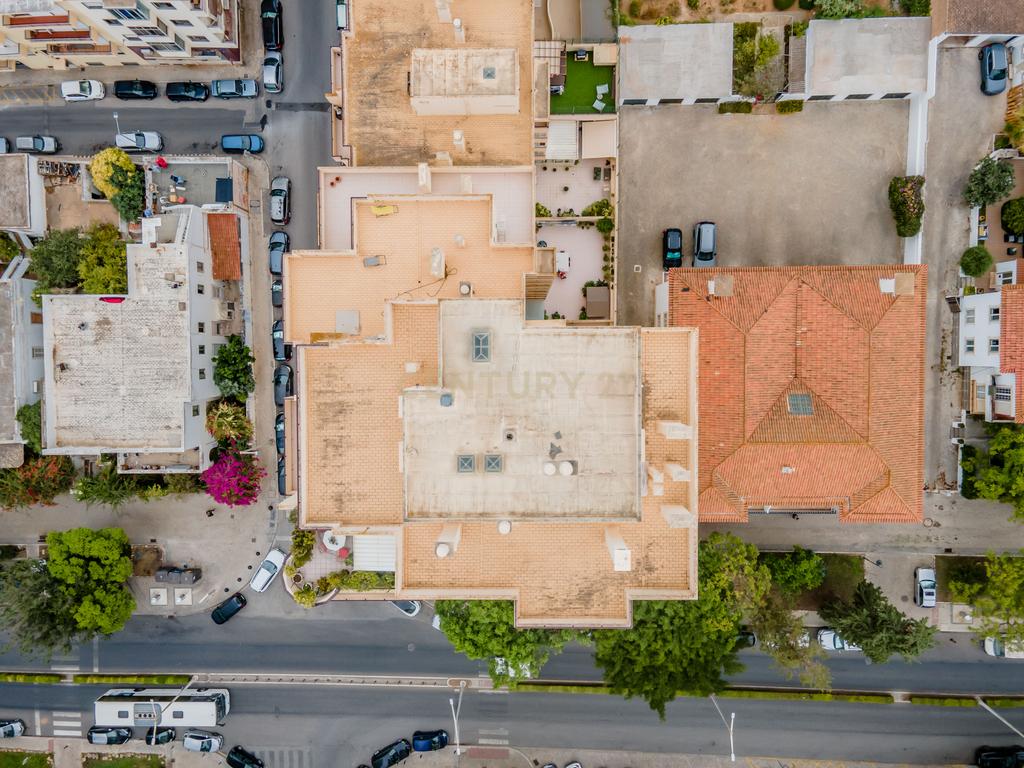 Apartamento T4 na Avenida 5 de Outubro - Faro - Image 49