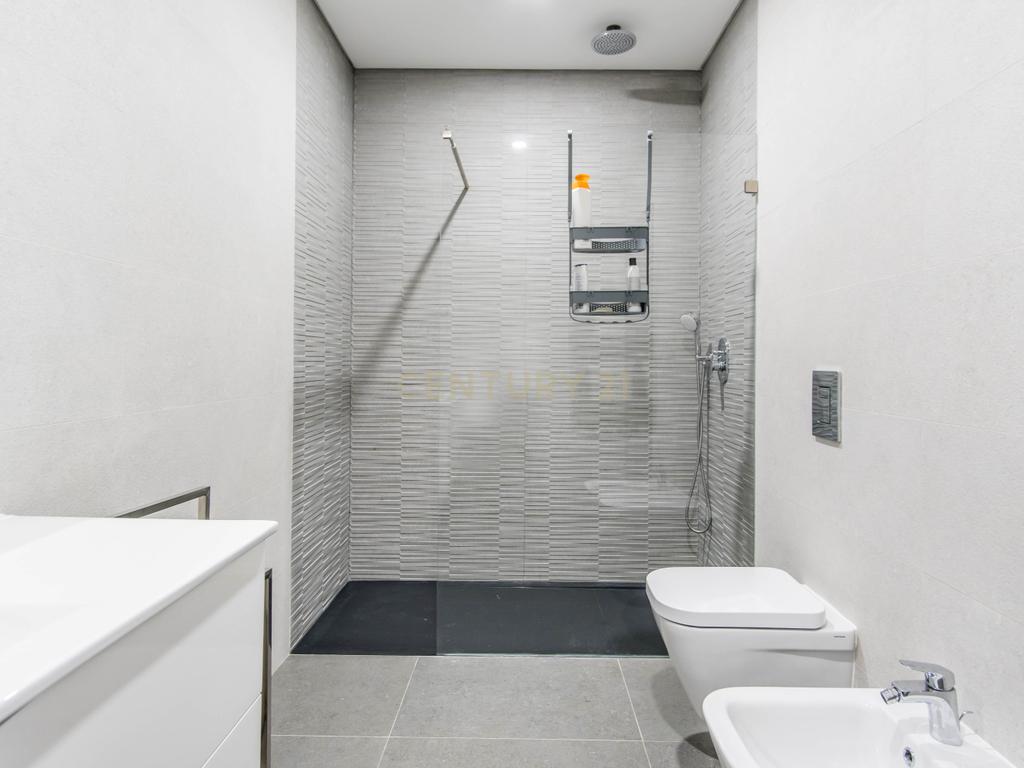 Viva o Melhor de Ferragudo num T3 de Luxo com Localização Privilegiada - Image 17