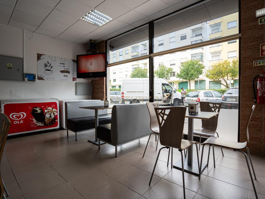 Trespasse de Café, Pastelaria/ Padaria, Snack-Bar/ Charcutaria e negócio no Sobralinho - Image 19