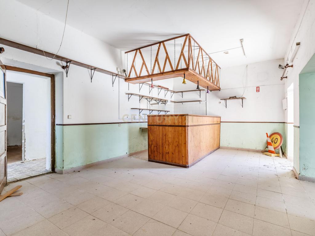 Moradia T4 para Venda em Monte Clérigo, São Marcos da Serra - Image 9