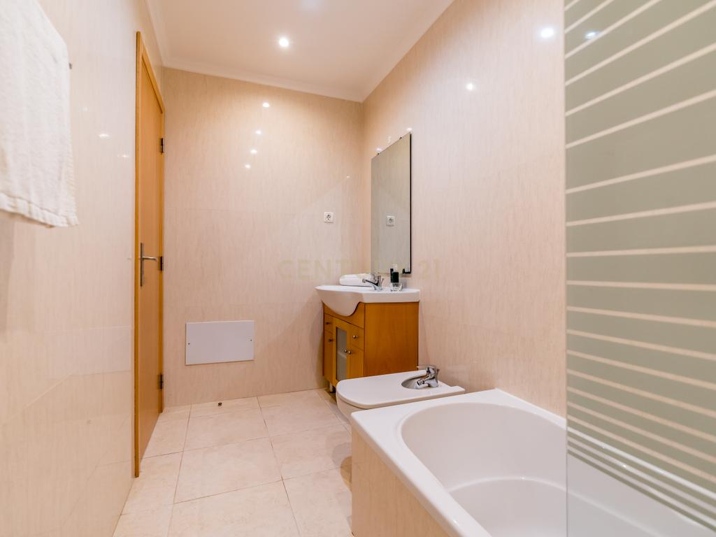 Encantadora moradia T2 em Vila Branca, Albufeira - Image 19