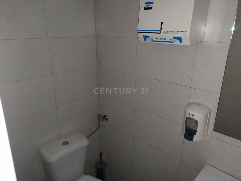 Espaço comercial numa zona privilegiada em  Alvalade ( Lisboa) - Image 27