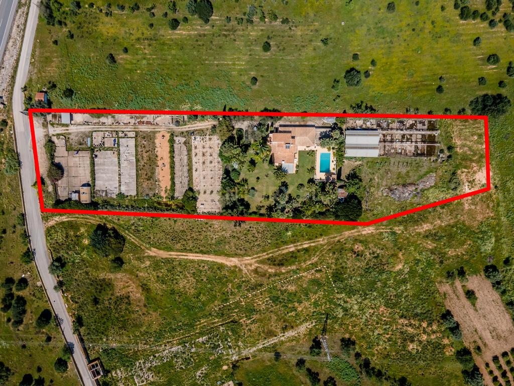 Oásis Privado com Grande Potencial Comercial em Lagoa (Algarve)   - Image 16