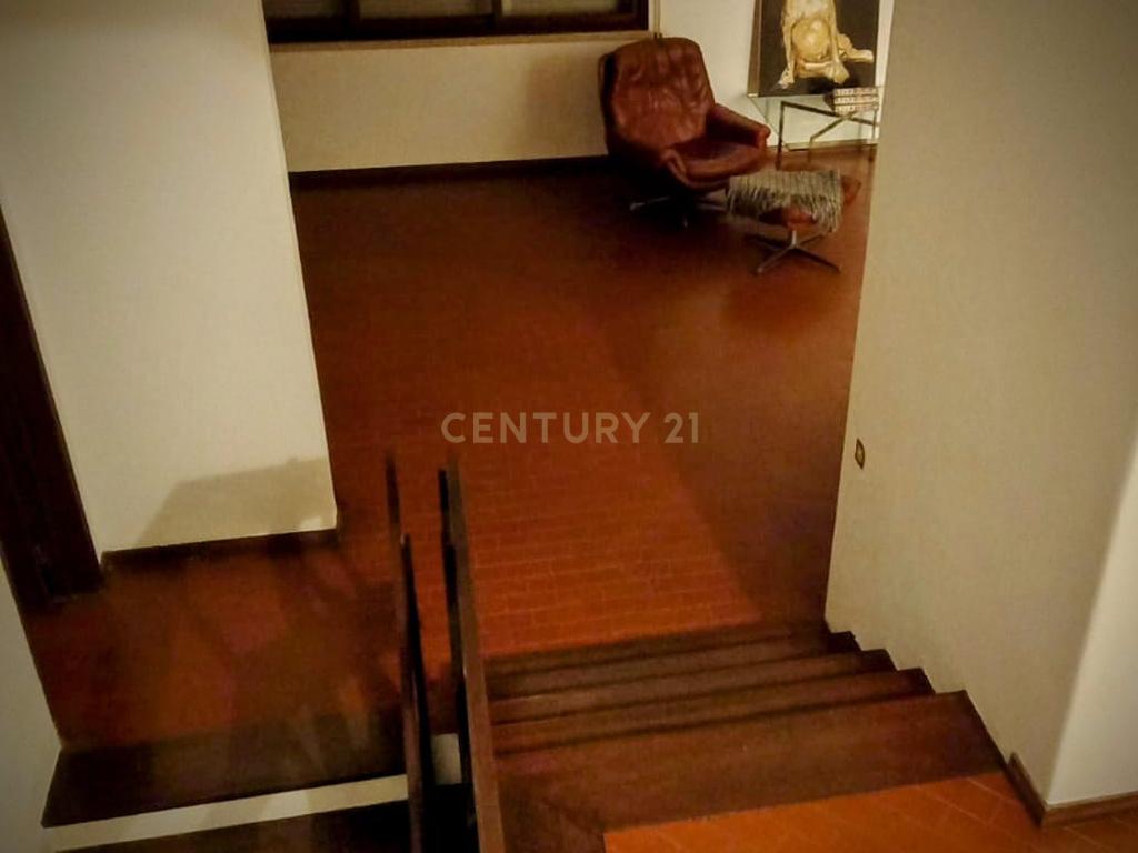 Moradia Contemporânea dos Anos 70 em Brancanes, Setúbal - Image 12