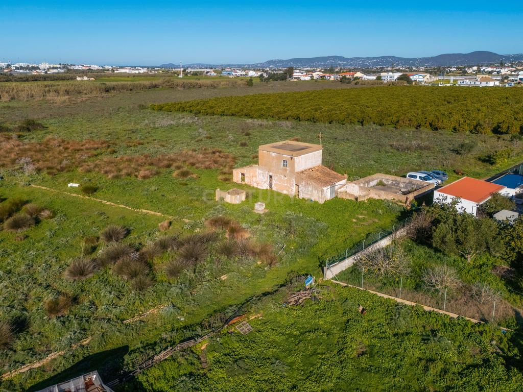 Moradia para reabilitar | Terreno 27757m2 | Faro | Algarve - Image 11