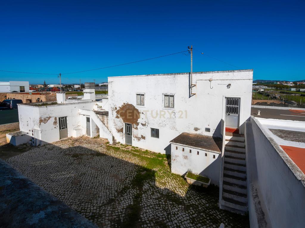 Moradia para reabilitar | Terrreno 4759m2 | Faro | Algarve - Image 19
