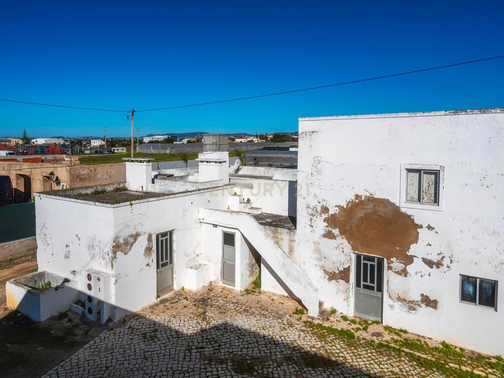 Moradia para reabilitar | Terrreno 4759m2 | Faro | Algarve - Image 23