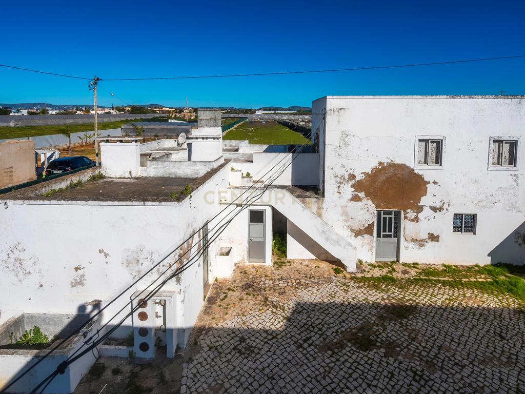 Moradia para reabilitar | Terrreno 4759m2 | Faro | Algarve - Image 20