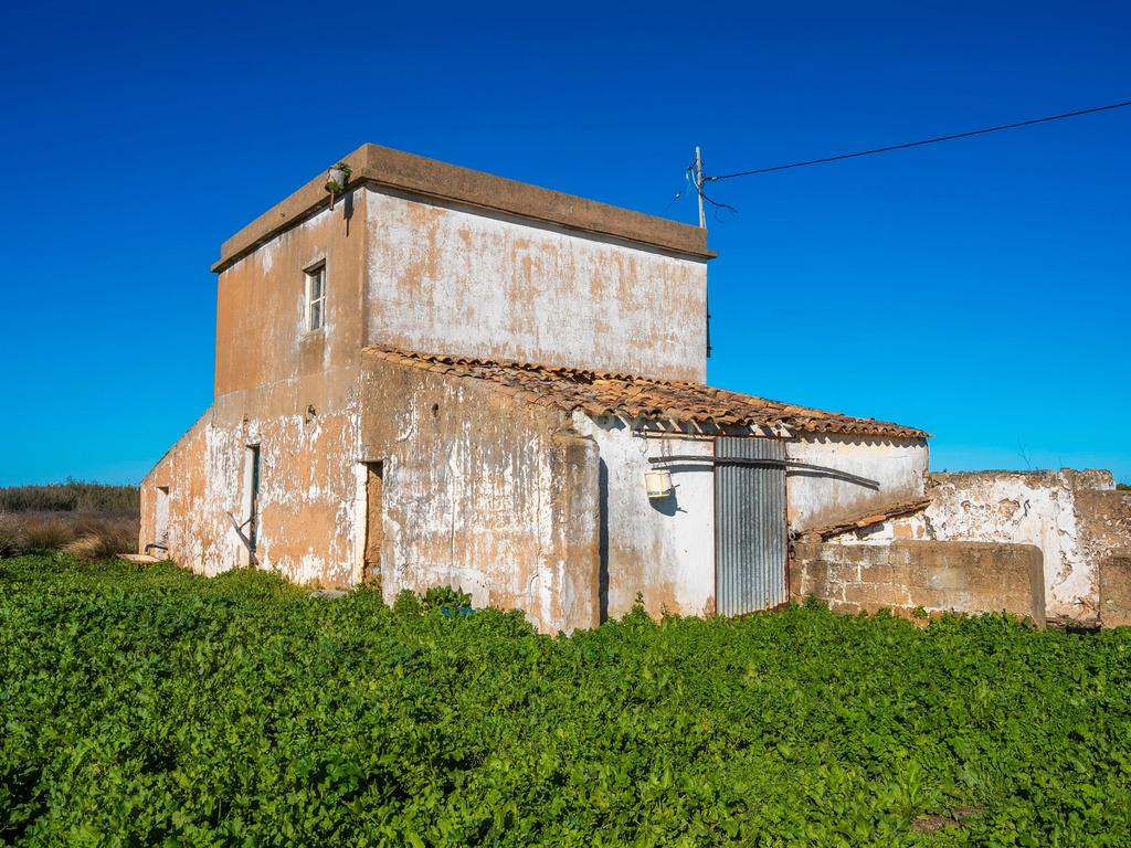 Moradia para reabilitar | Terreno 27757m2 | Faro | Algarve - Image 26